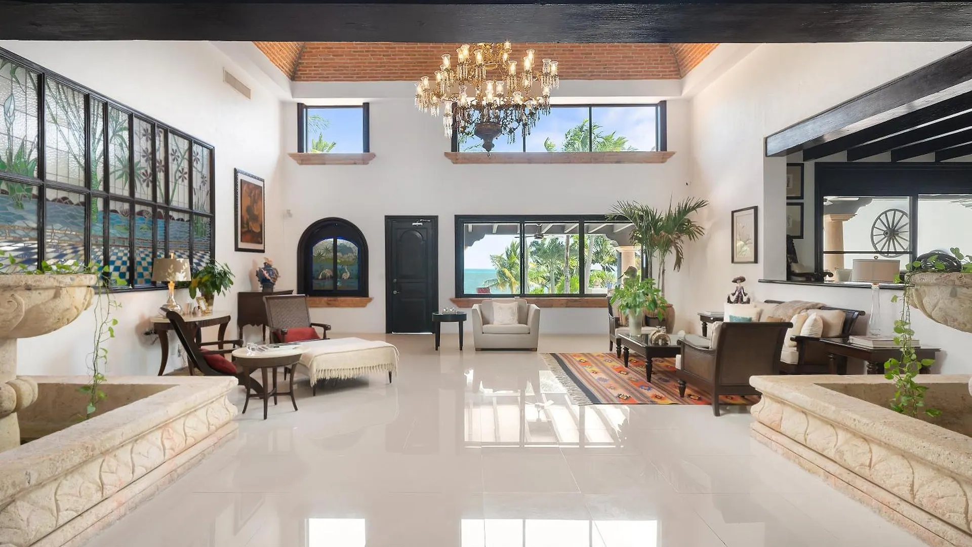 Villa Albatros Oceanfront Luxury Hotelzone Cancún