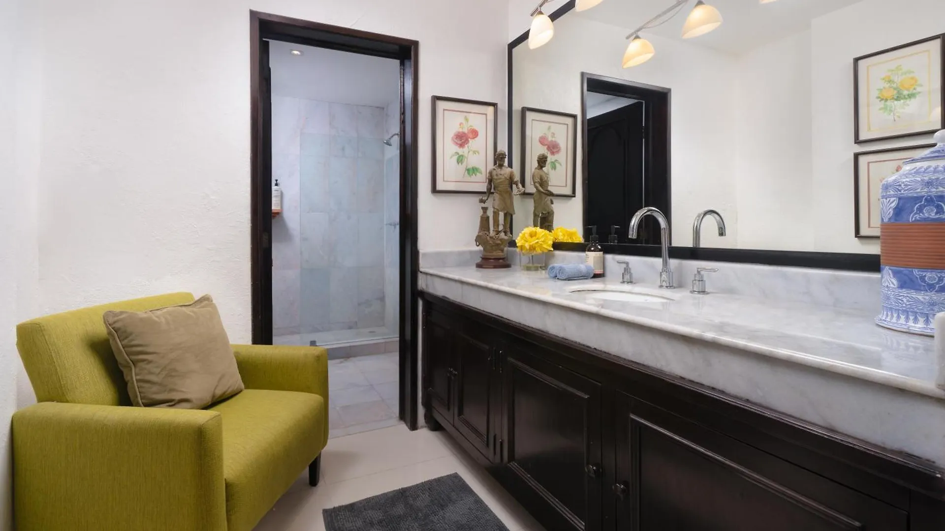 Villa Albatros Oceanfront Luxury Hotelzone Cancún